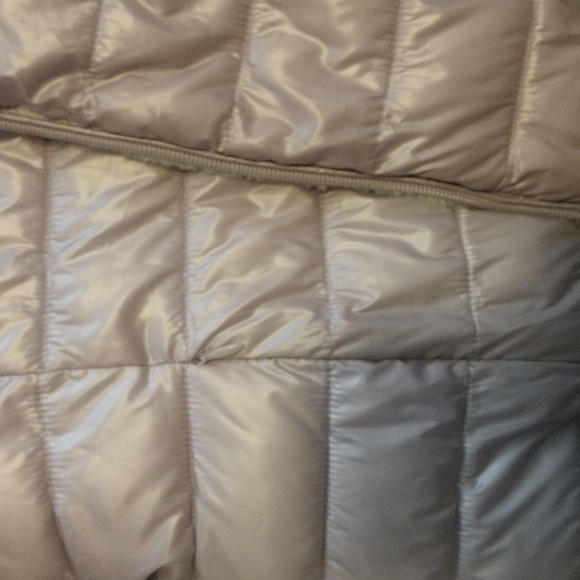 Andrew Marc reversible faux fur jacket - Picture 6 of 13